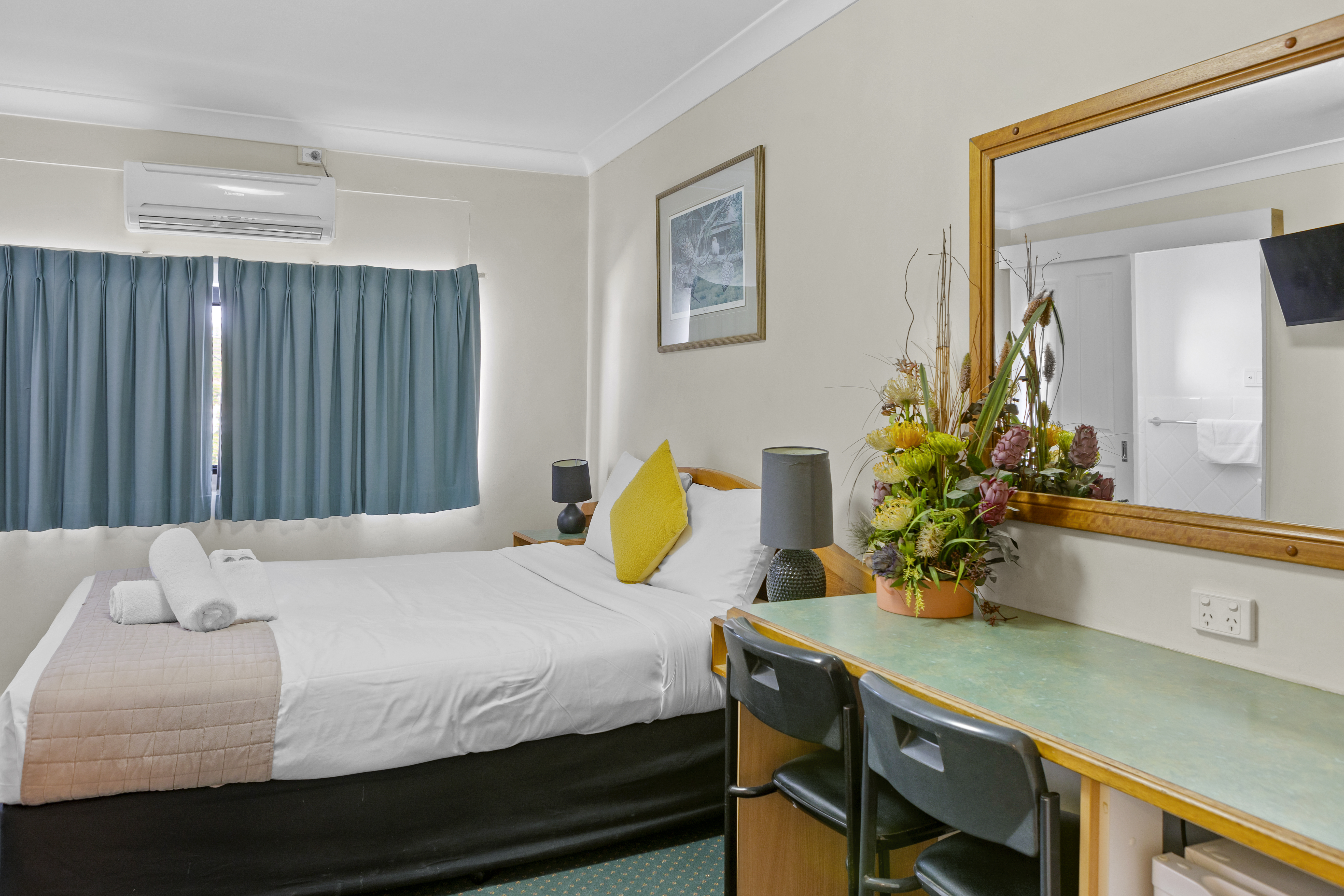 O'Sheas Royal Hotel 
