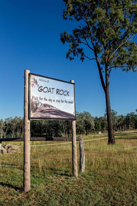 Texas-High-Res-Goat-Rock-sign-taken-by-Real-Deal-Photography.jpg
