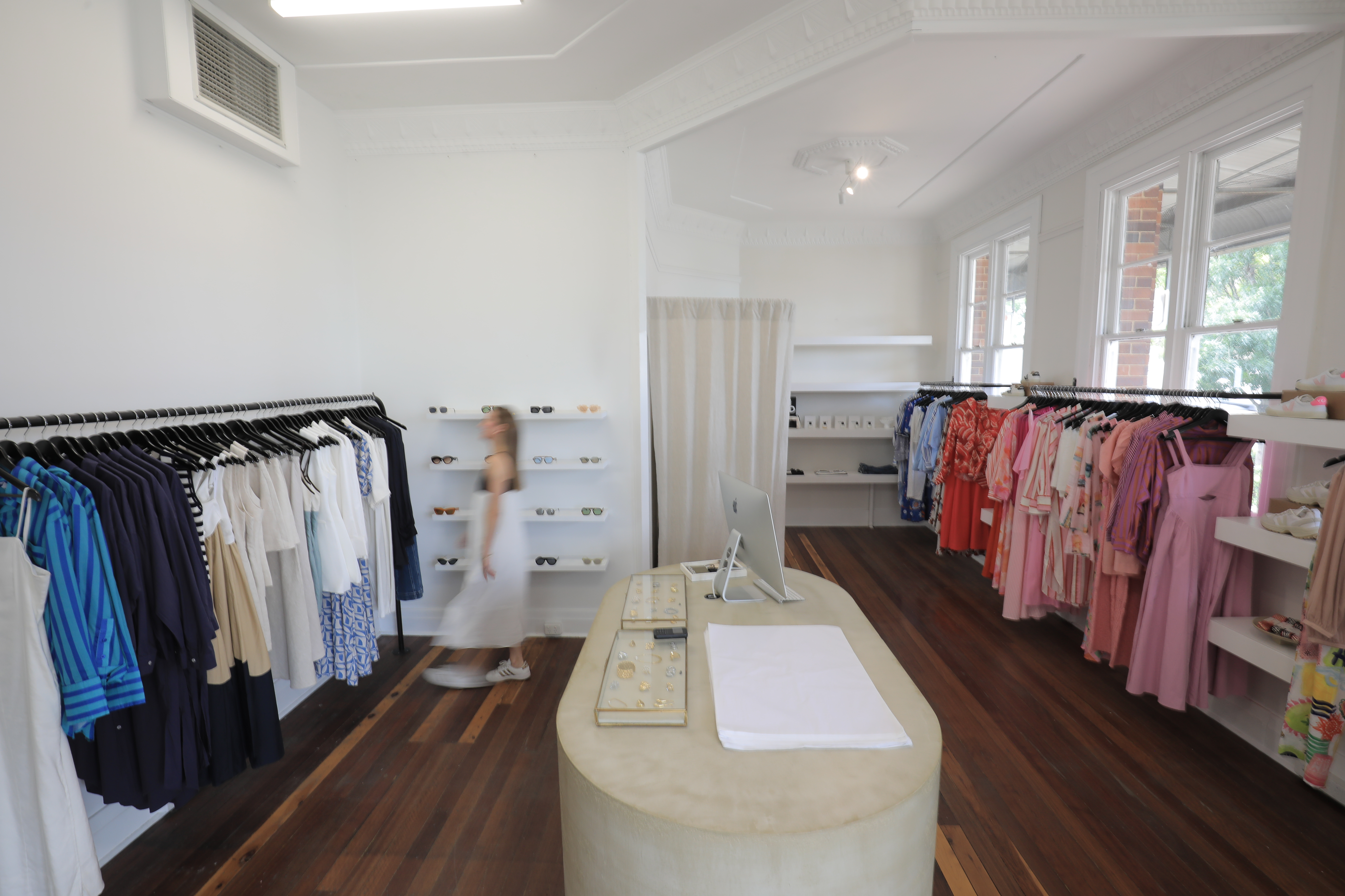 Momera store in Goondiwindi - Wulfe Media